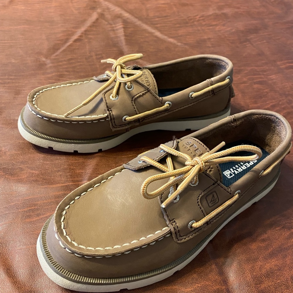 Sperry Boat Shoes, Like New, big boys size 3